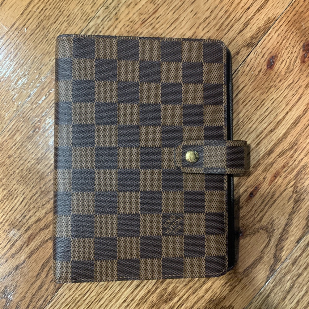 Louis Vuitton agenda